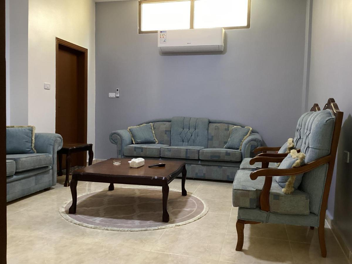 Zaina Apt Apartment วาดี มูซา ภายนอก รูปภาพ